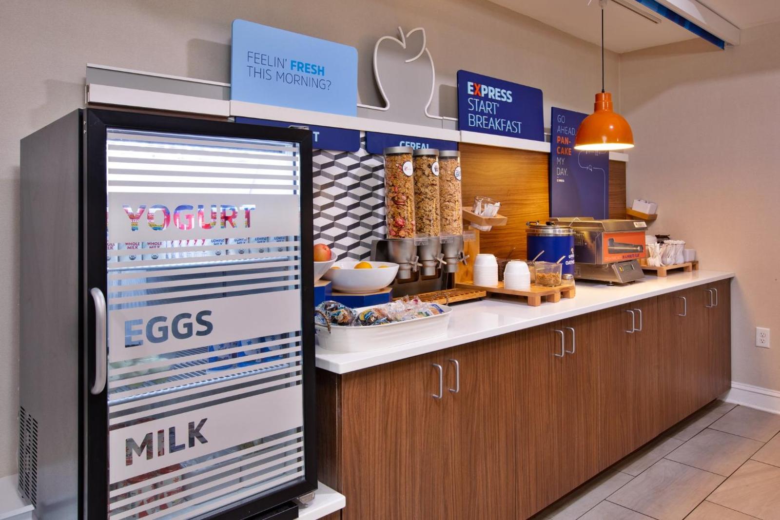 Holiday Inn Express Hotel & Suites - Sumter an IHG Hotel Main image 2