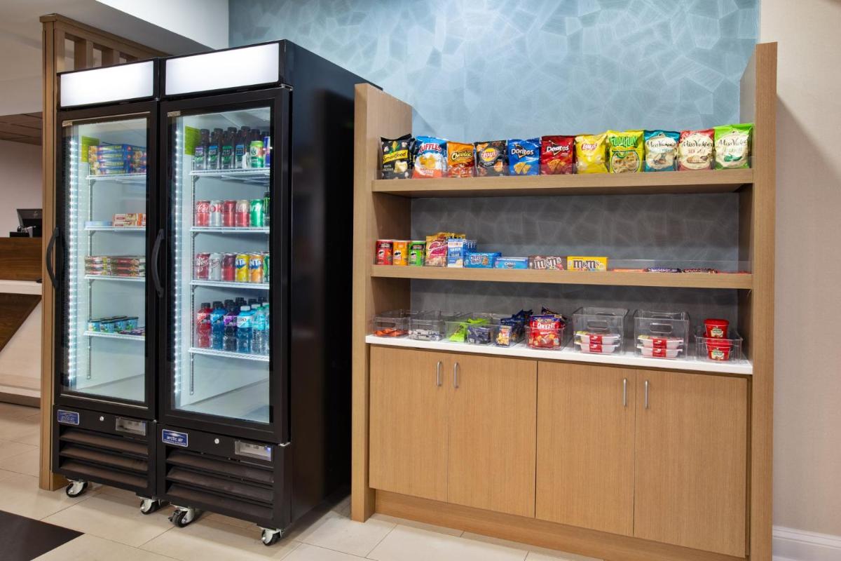 Popular attractions Area Nearby Property